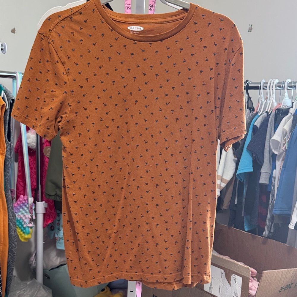 Clear out sale $5 Nicely used: S Old Navy Men's T-Shirt